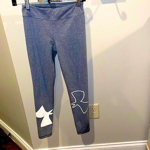 Girl’s Under Armour Gray Leggings! YMD!